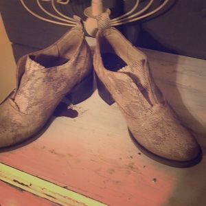 Size 9 booties leather snake skin